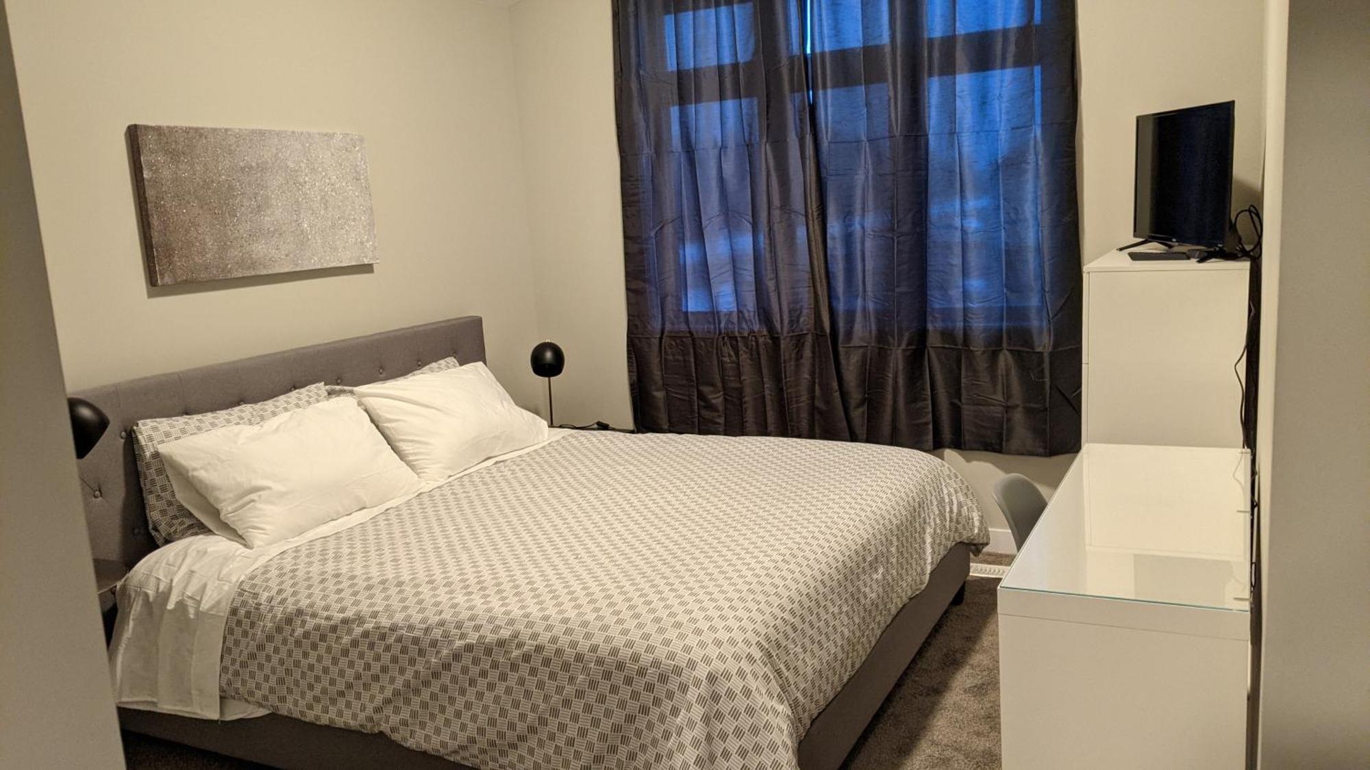 Boardwalk Homes - Executive Townhomes Кичънър Екстериор снимка