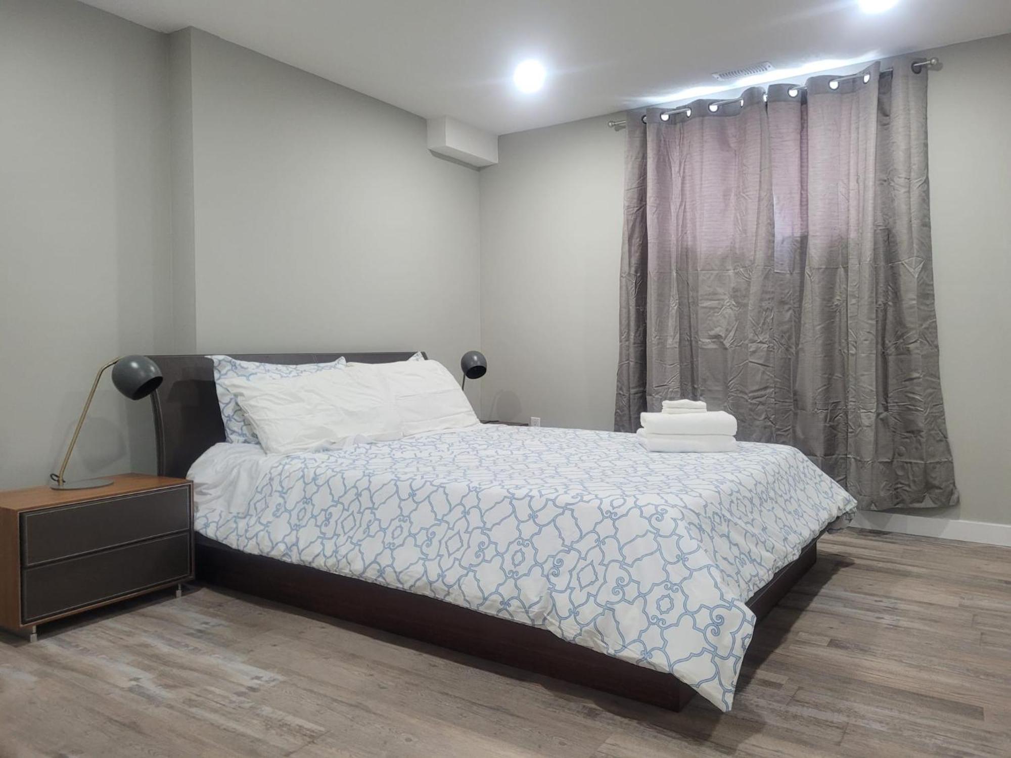 Boardwalk Homes - Executive Townhomes Кичънър Екстериор снимка