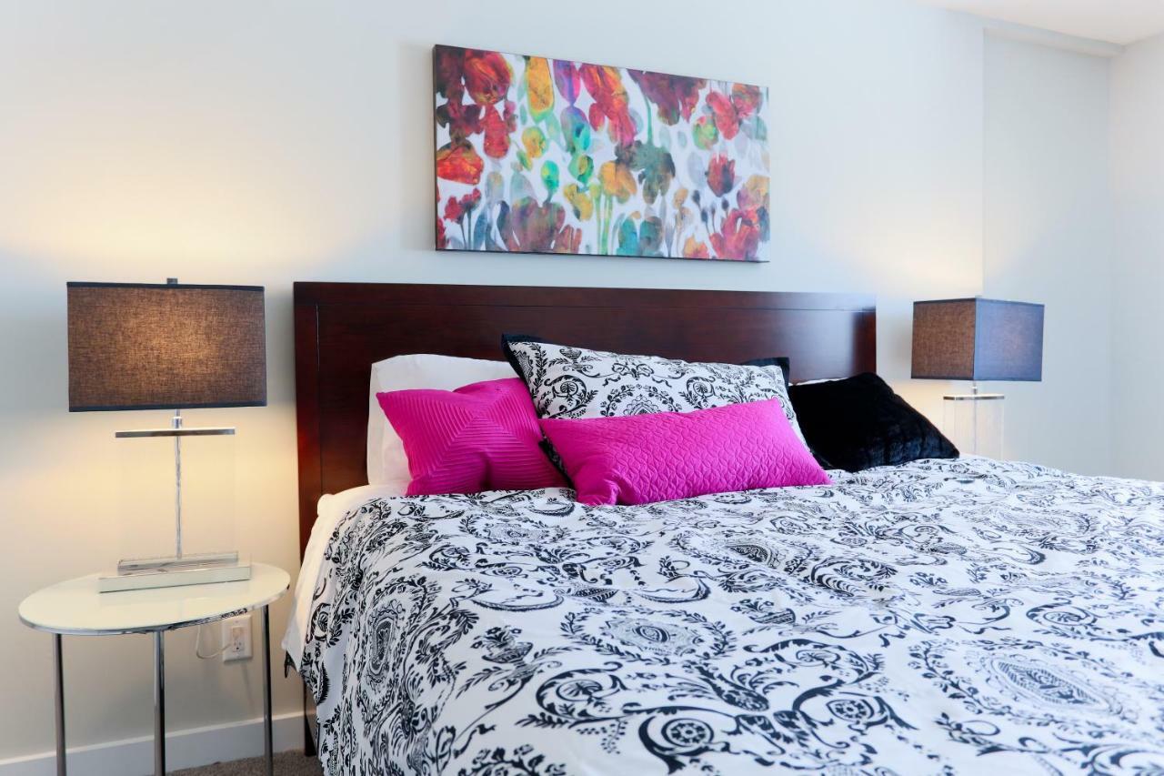 Boardwalk Homes - Executive Townhomes Кичънър Екстериор снимка